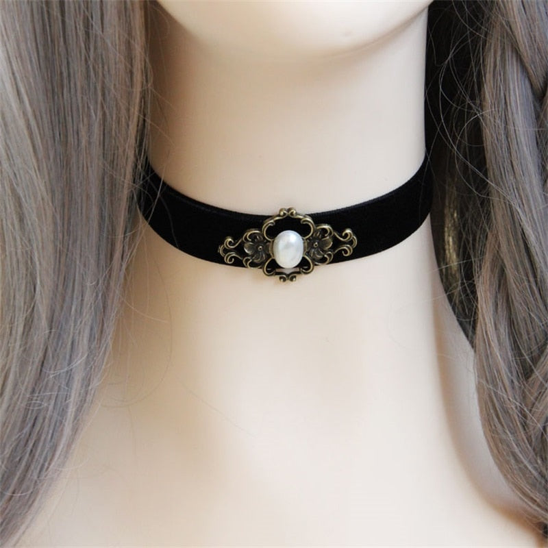 "Sissy Gia" Pearl Choker - Sissy Panty Shop