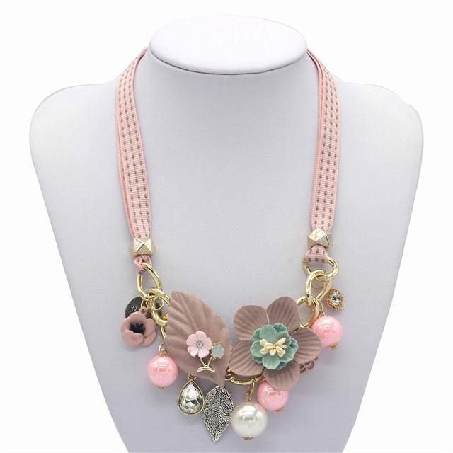 "Sissy Lola" Flower Necklace - Sissy Panty Shop